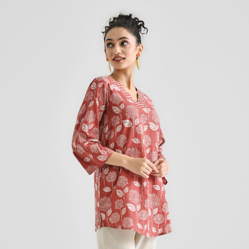 Brick Red Contemporary Dabu Printed Cotton Tunic with V Neckline