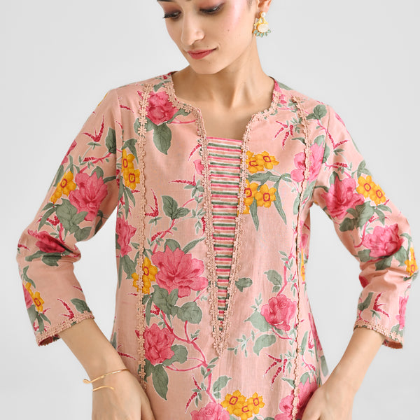 Peach Sanganeri Floral Printed Cotton Kurta Pant Set with Dupatta & Lace Detail