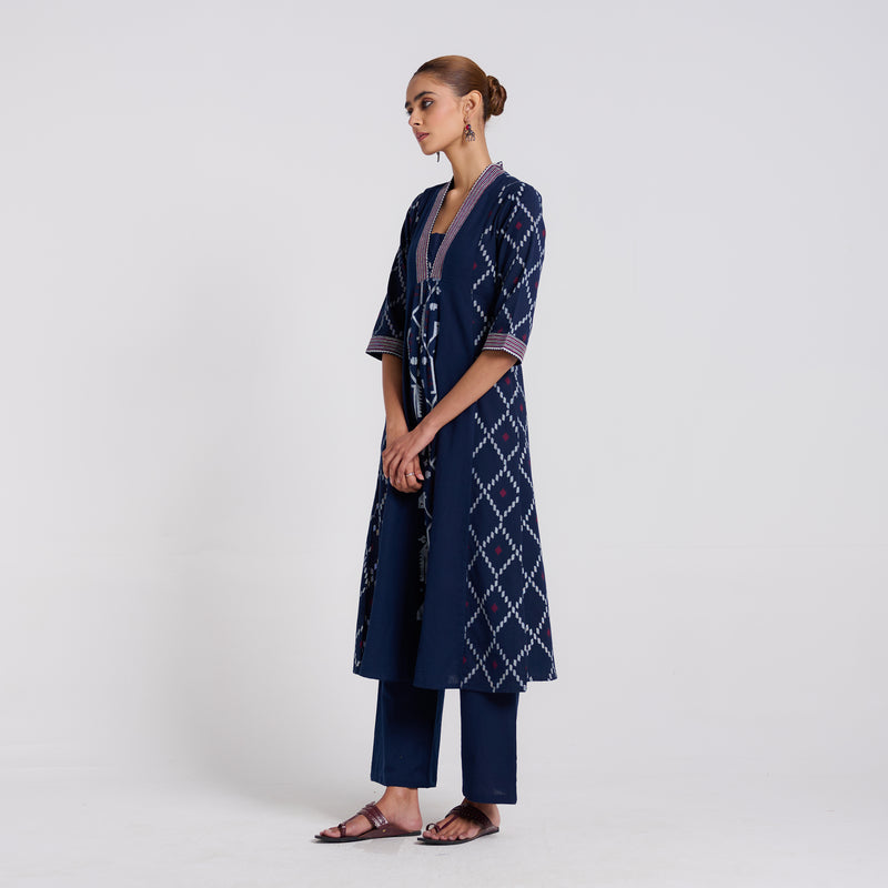 Blue Jamdani Kurta Pant Set with Embroidery Detail