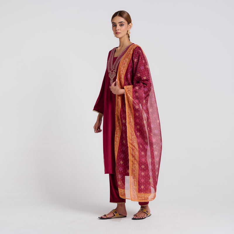 Maroon Embroidered Zareen Velvet Set with Dupatta