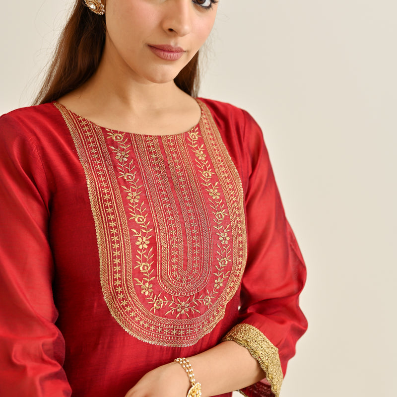 Red Festive Embroidered Kurta Set with Embroidered Dupatta & Yoke Detail