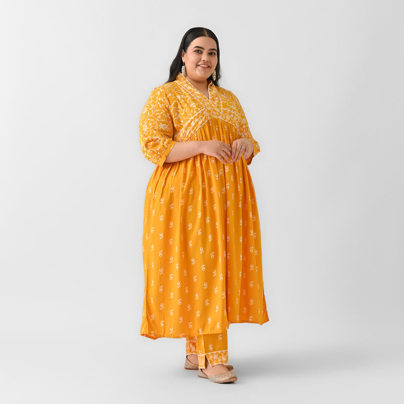 Yellow Floral Jaal V Neck Kurta Pant Set - SOM