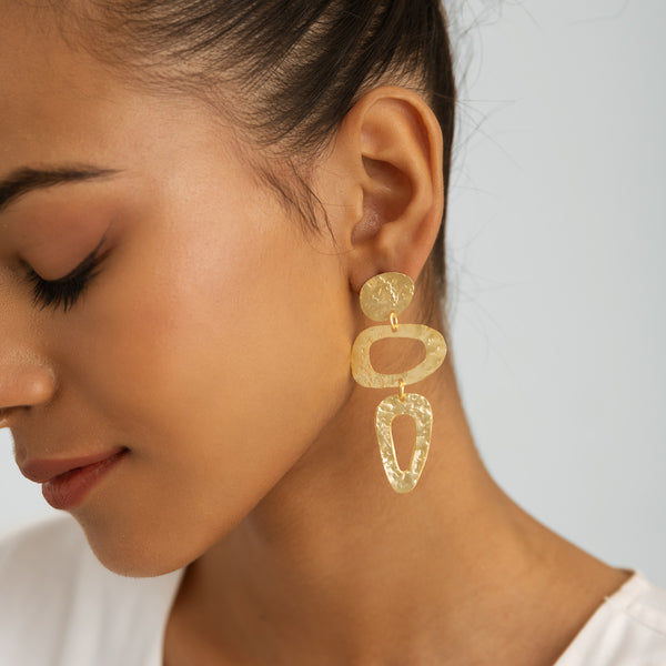 Glamorous Geometrical Shape Earrings - Gold