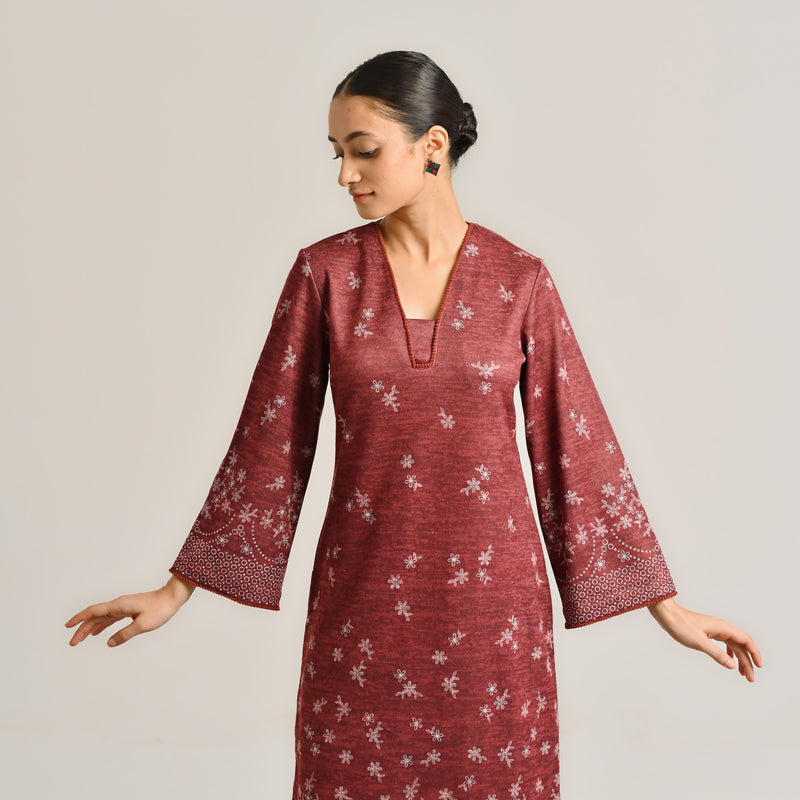 Maroon Contemporary Woollen Kurta Set with Lace Detail