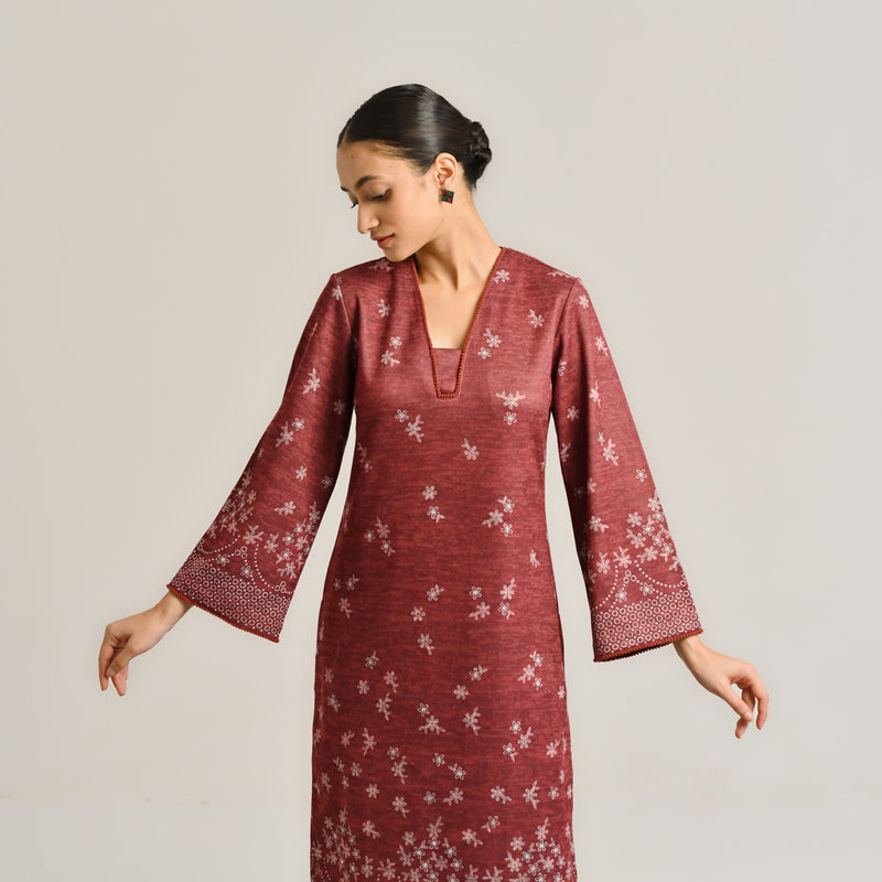 Maroon Contemporary Woollen Kurta Set with Lace Detail